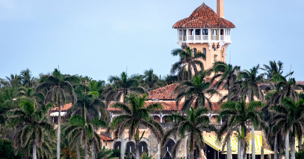 As autoridades de Trump em Signal Fiasco compareceram ao jantar secreto Mar-a-Lago logo após comemorar o bombardeio