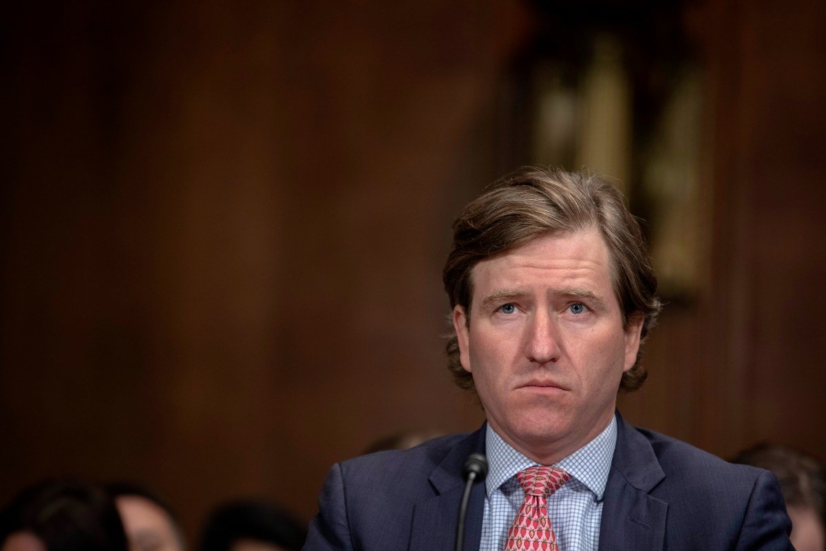 O ex-diretor da CISA, Chris Krebs, promete lutar contra a investigação federal ordenada por Trump