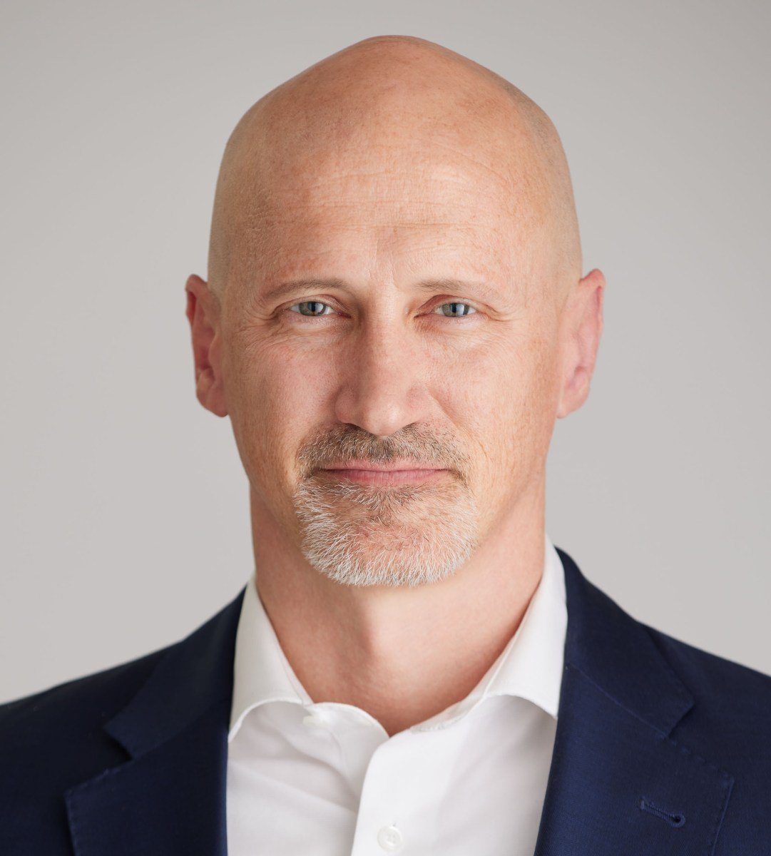 GM TAPS AURORA Co-fundador para o novo papel de oficial de produto