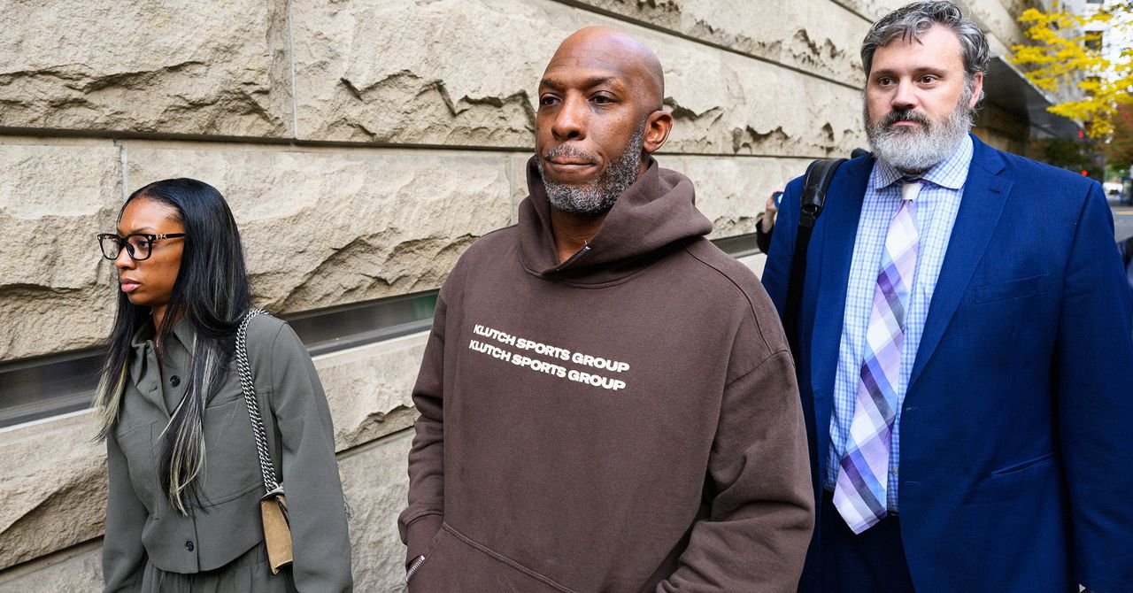 Por dentro dos jogos de pôquer repletos de estrelas e administrados por máfias que supostamente roubam milhões de jogadores