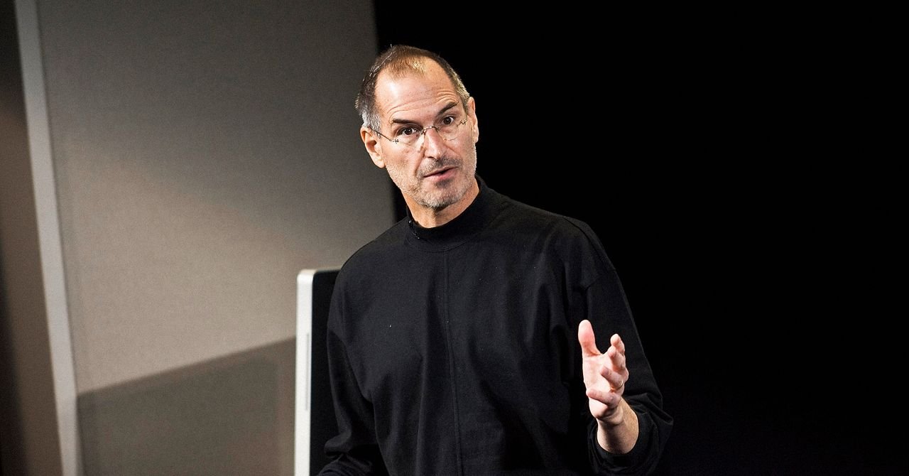 Os primeiros itens da Apple de Steve Jobs vão a leilão - junto com suas gravatas-borboleta