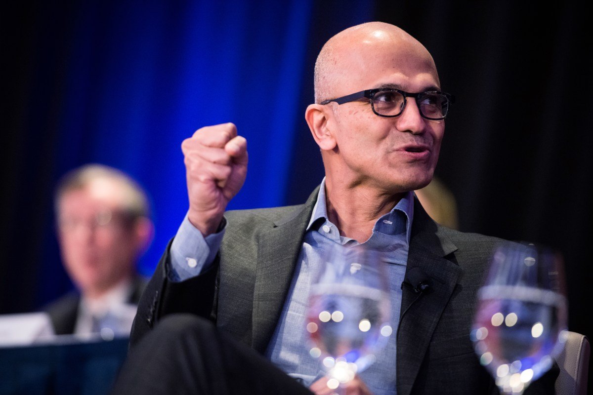 Satya Nadella insiste que as pessoas estão usando muito o Copilot AI da Microsoft