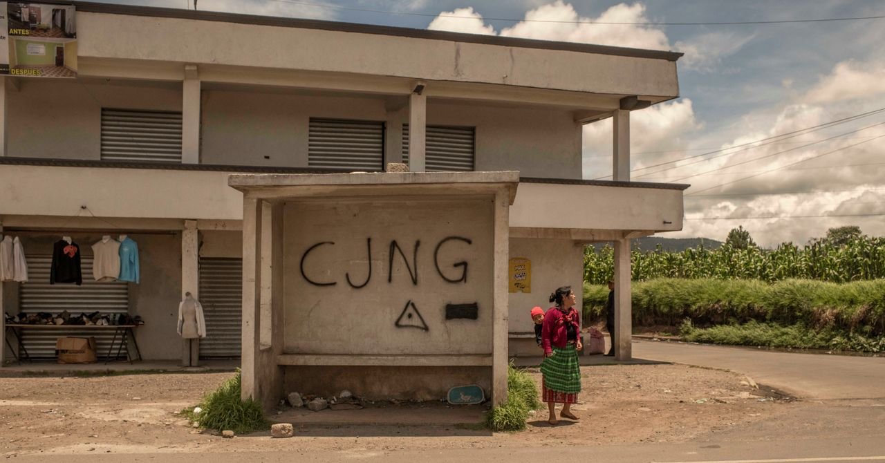 Como o cartel de drogas 'CJNG' do México adotou IA, drones e mídias sociais