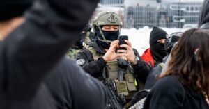 O aplicativo de reconhecimento facial do ICE e do CBP não consegue verificar quem são as pessoas