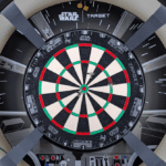 O sistema de pontuação automática Target Darts Omni atinge o alvo