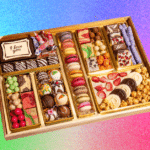 Precisa de um presente chamativo de última hora para o Dia dos Namorados? Experimente esta caixa de sobremesa