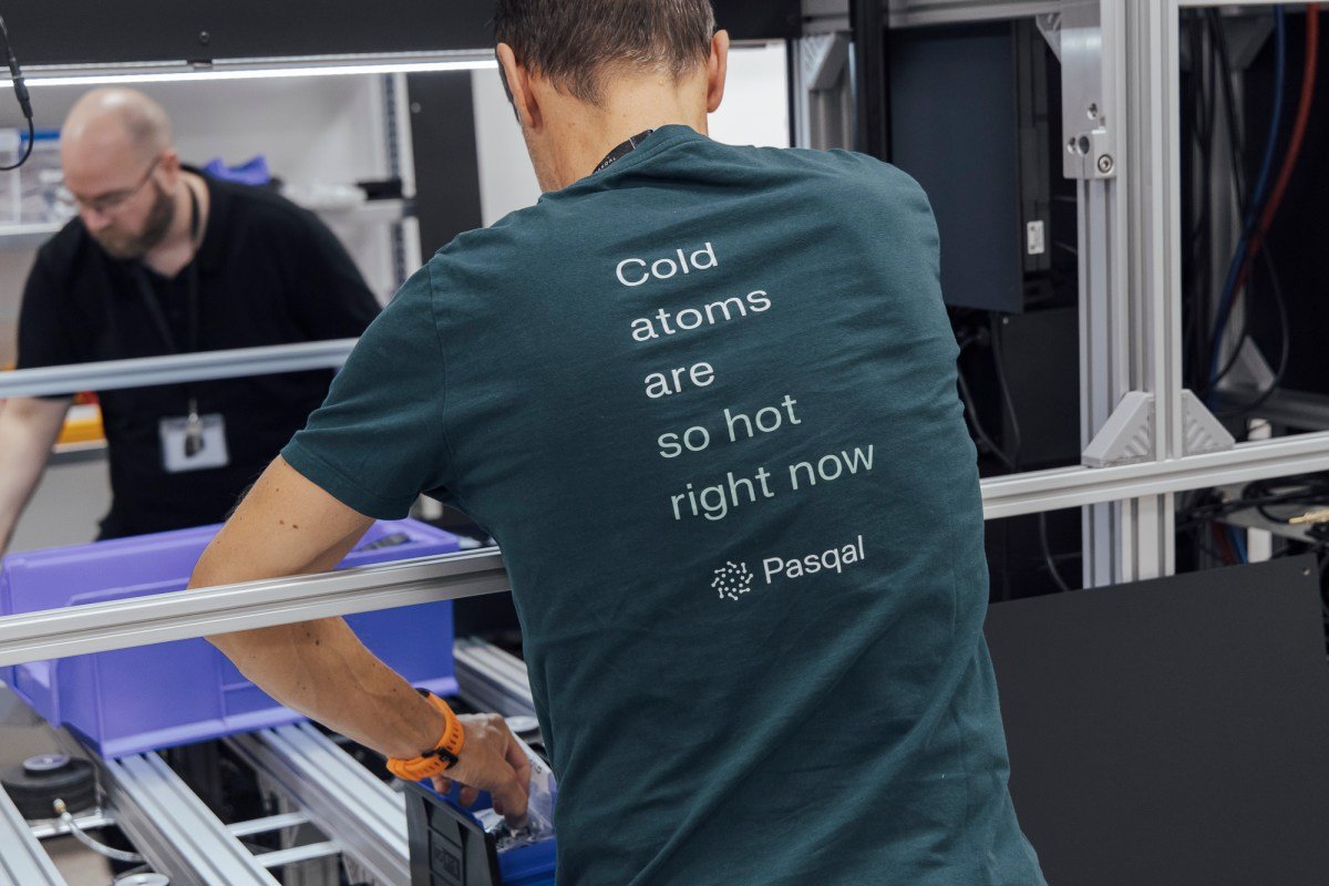 T-shirt Cold-Atoms-are-so-cool-right-now
