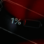 Por que a bateria do seu telefone acaba mais rápido durante uma emergência pública