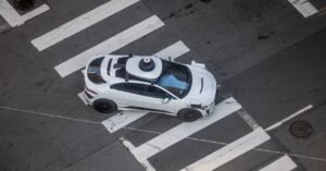 Um distrito escolar tentou ajudar a treinar Waymos para parar os ônibus escolares. Não funcionou