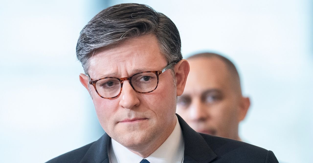 Motim republicano afunda pressão de Trump para estender vigilância sem mandado