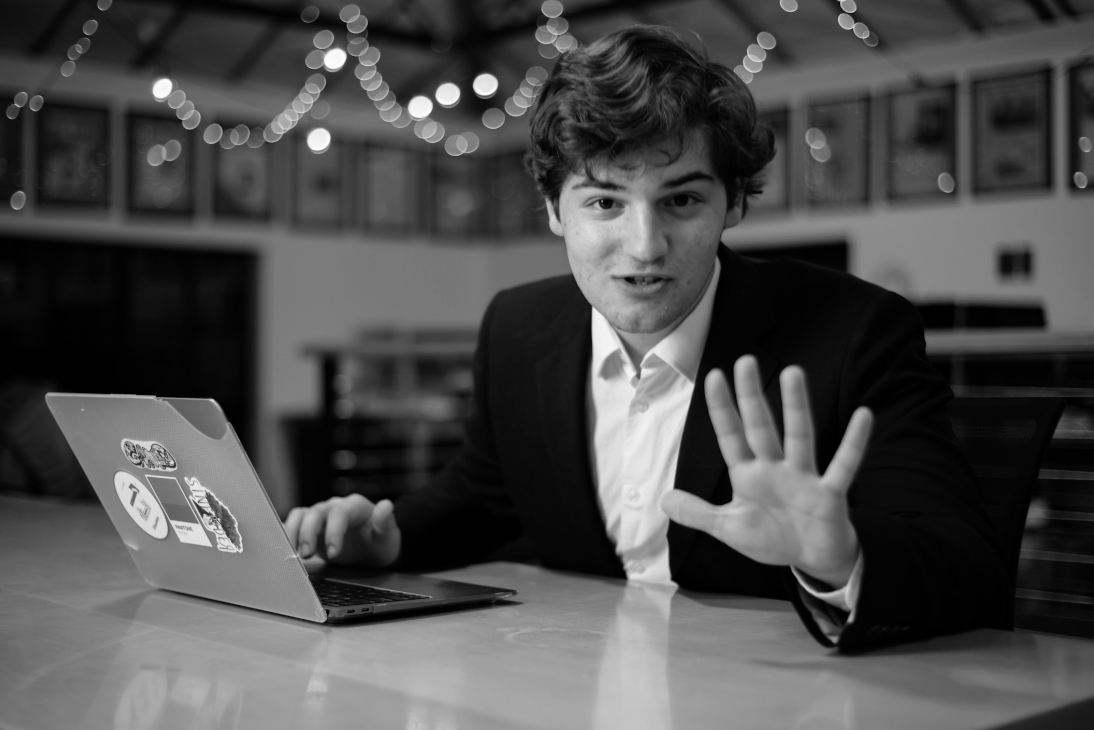 Os calouros de Stanford que querem governar o mundo. . . provavelmente lerei este livro e tentarei ainda mais