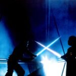 As lâminas do sabre de luz têm massa?
