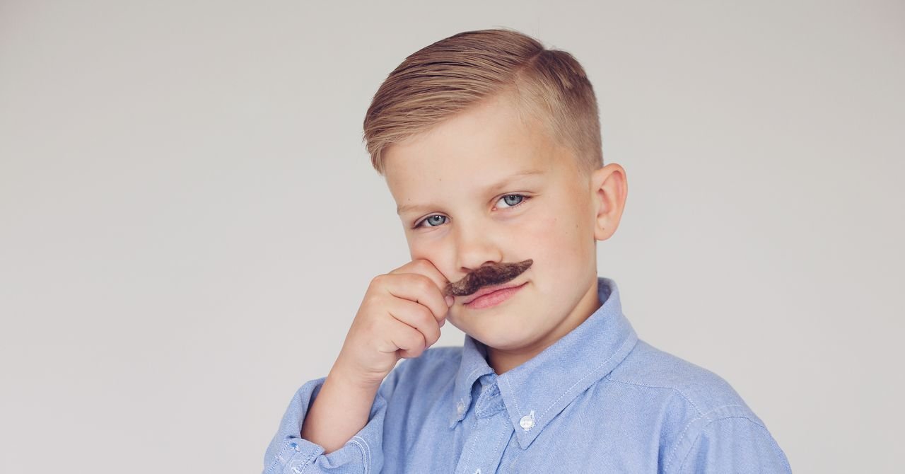 Uma criança com bigode falso enganou uma ferramenta online de verificação de idade