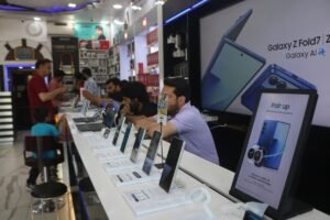 Crise de memória impulsionada por IA sacode mercado de smartphones da Índia